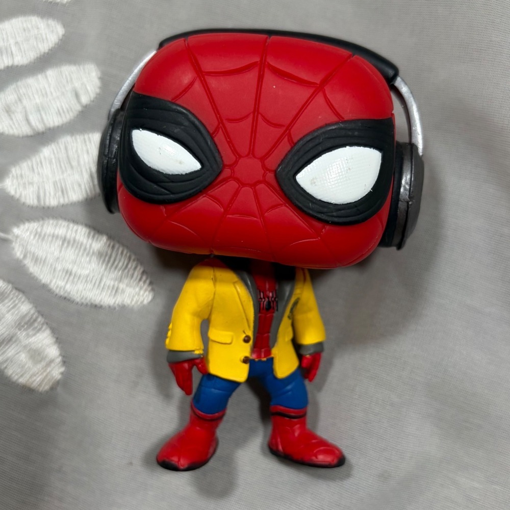 Funko Pop Marvel Spider-Man Homecoming Yellow Jacket Headphones Figure 224